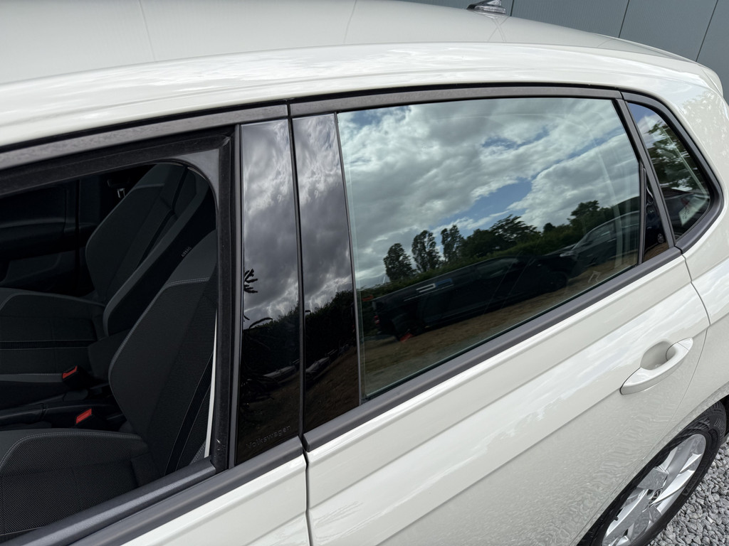 55444187-18.jpg