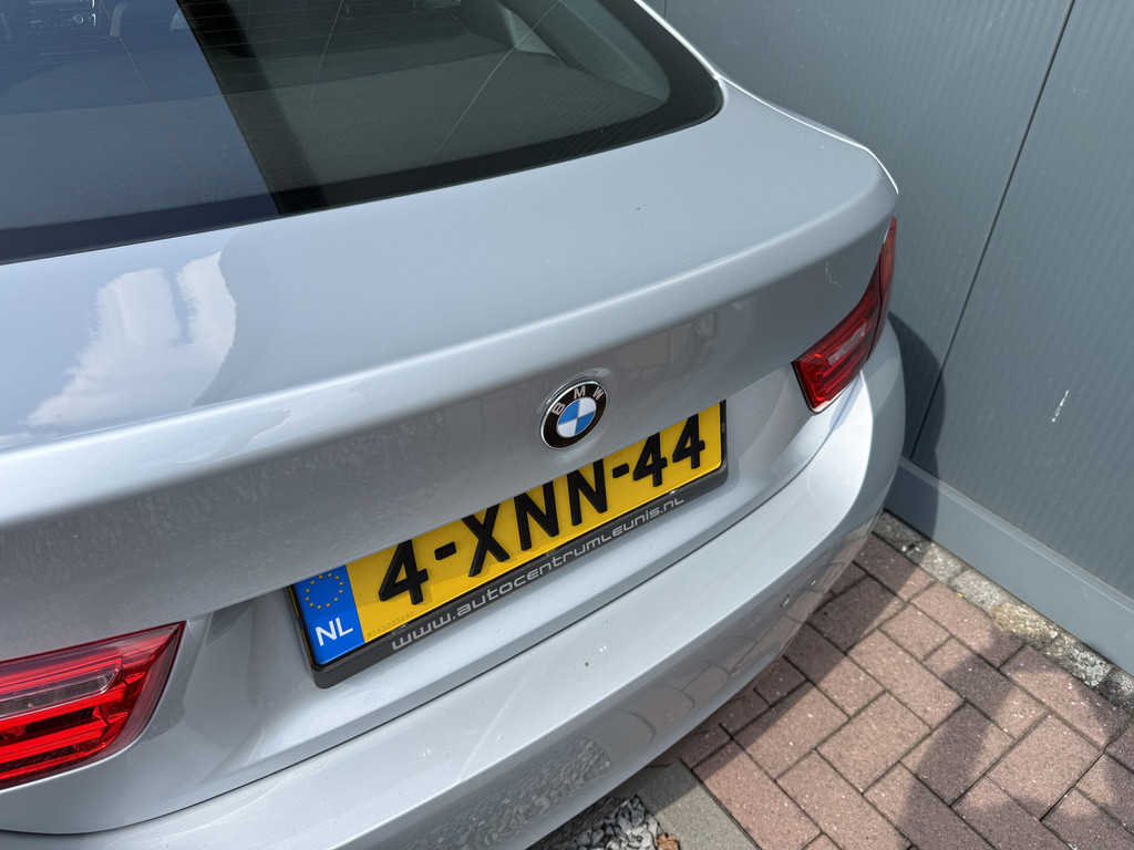 56228225-10.jpg